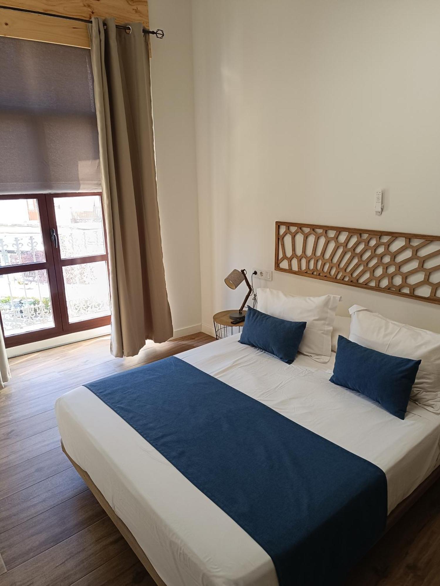 Apartamentos Al-Qazeres Luxury La Concepcion Caces 외부 사진