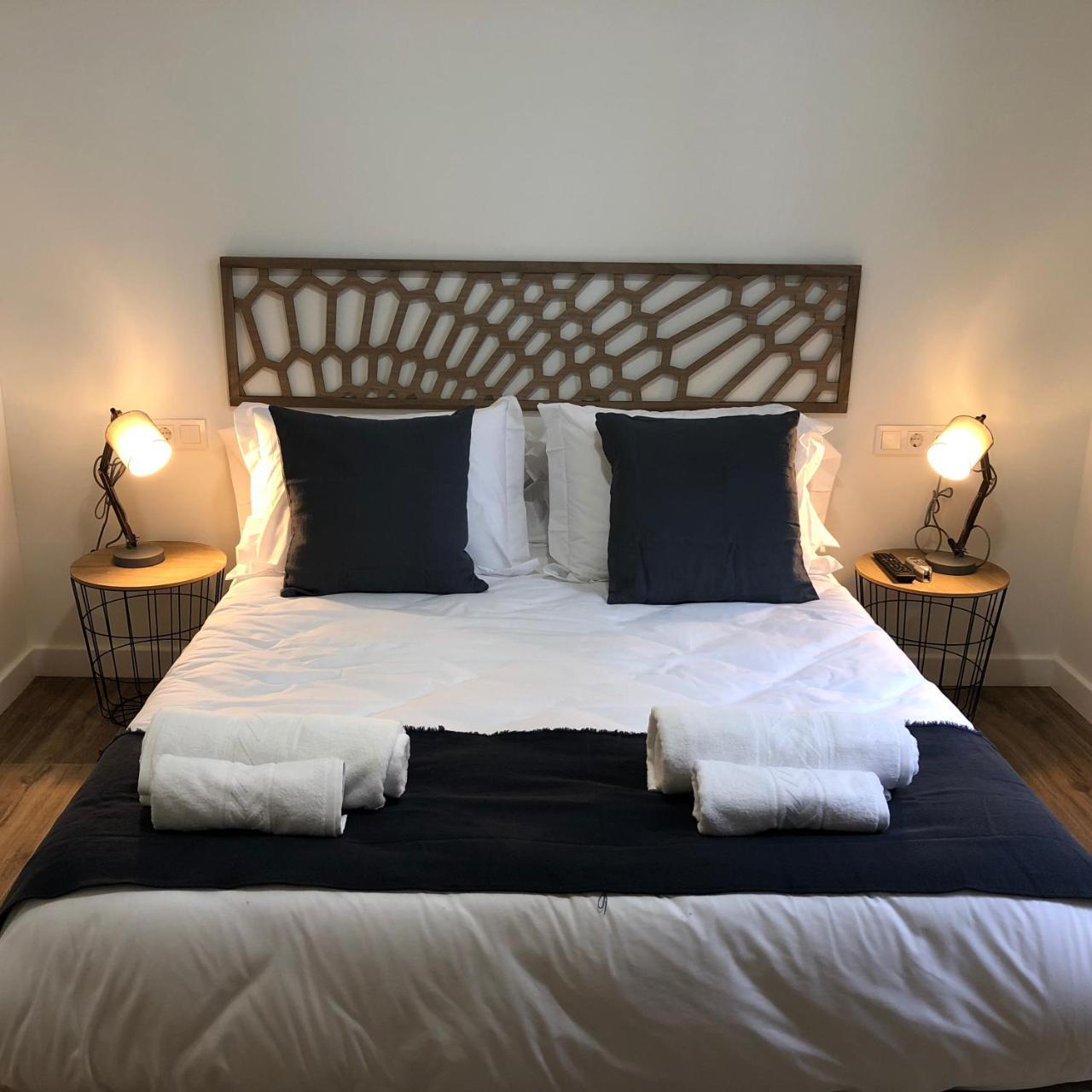 Apartamentos Al-Qazeres Luxury La Concepcion Caces 외부 사진